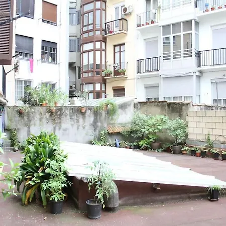 アパート La Casa Del Arbol サン・セバスティアン